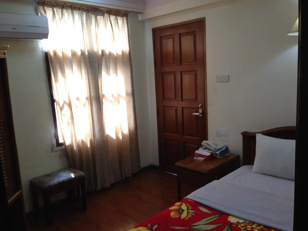 Liberty Hotel Yangon 2*,  Myanmar